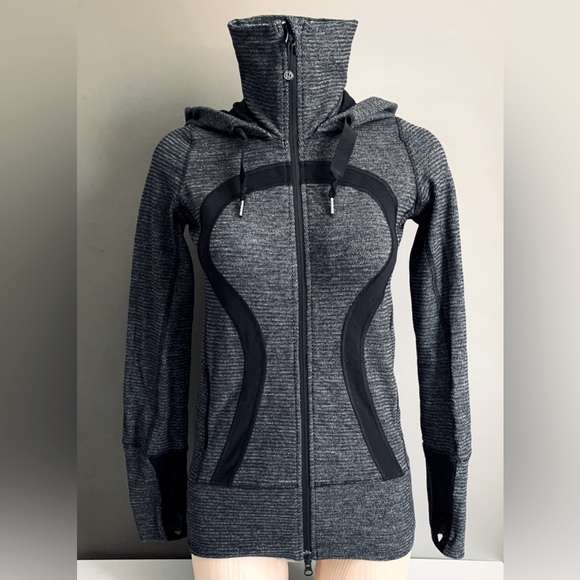 ⭐️ Host Pick ⭐️ Lululemon Stride Jacket *Soft Mini Check - Picture 3 of 10